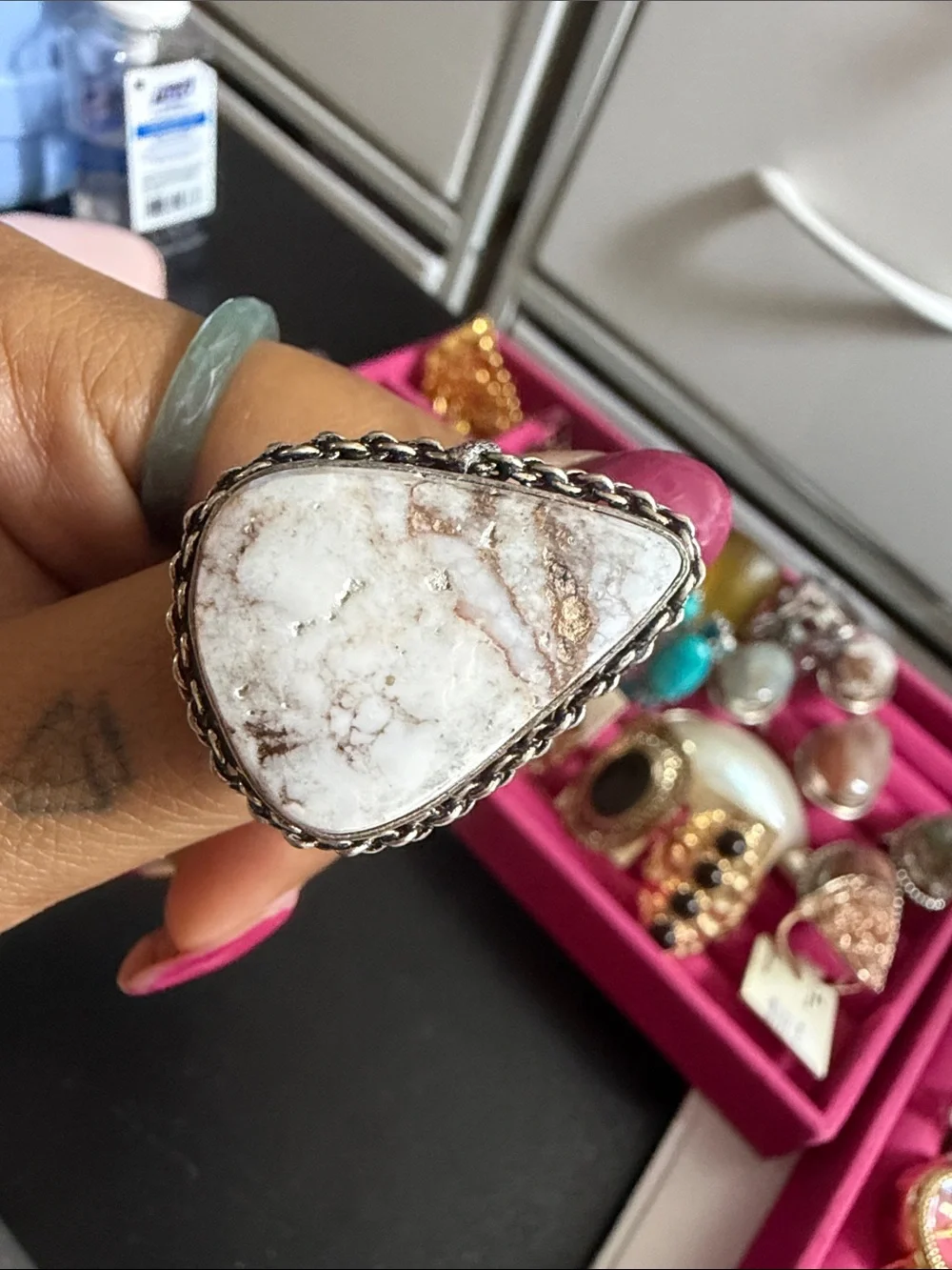 N/A bold white